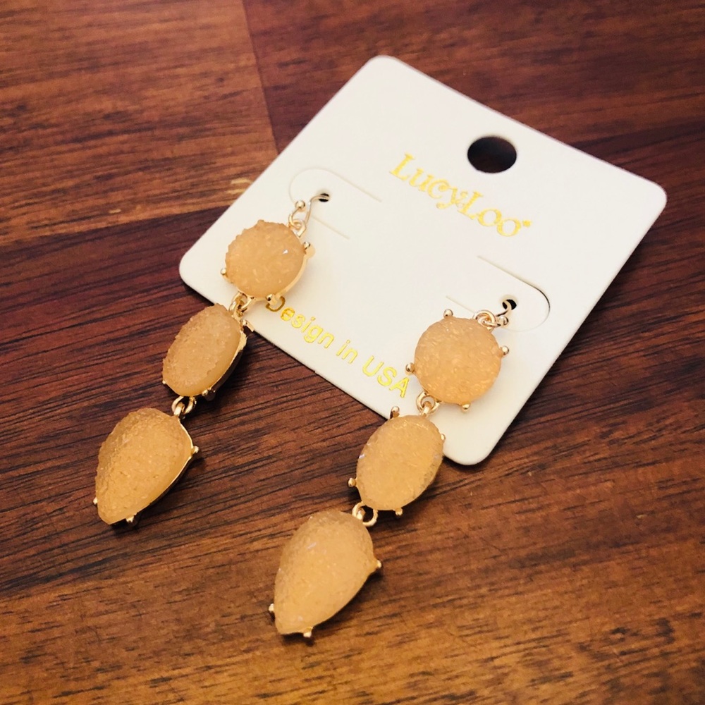 LAST ONE! Natural stone earrings